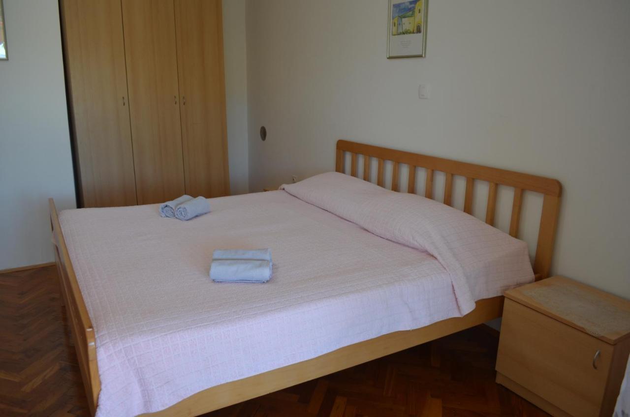 Apartments Mare Malinska Esterno foto