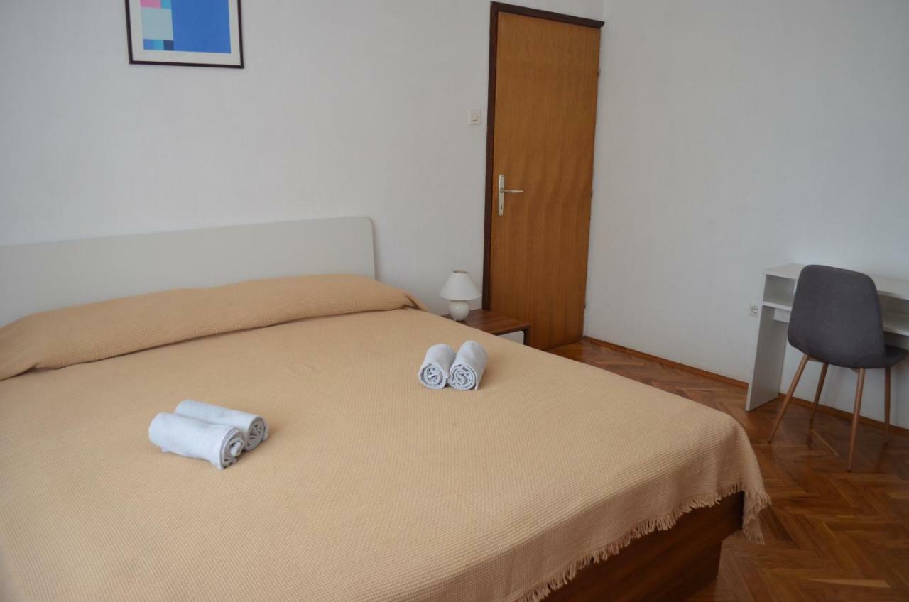 Apartments Mare Malinska Esterno foto